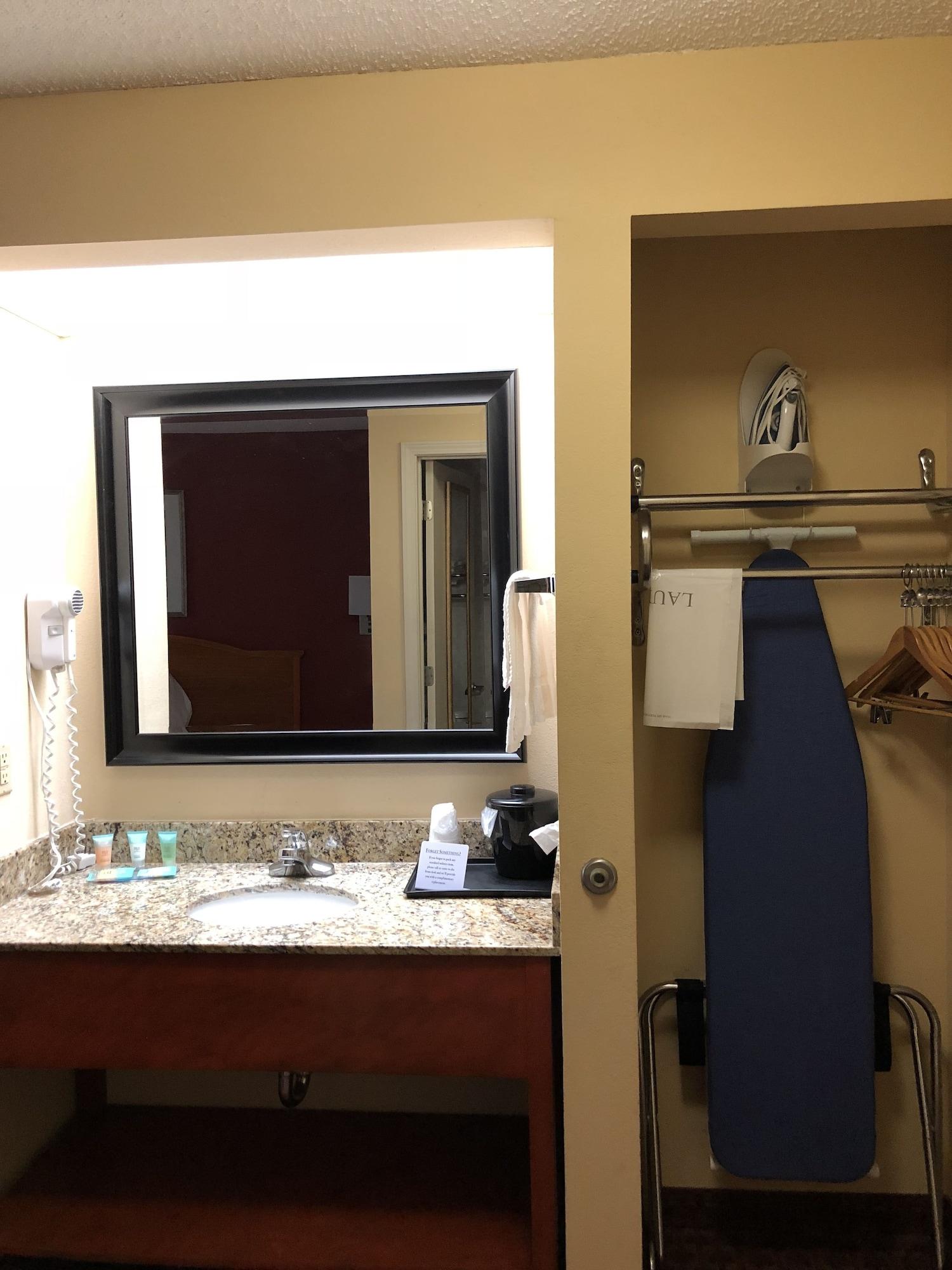 Millennium Inn Ellisville 외부 사진