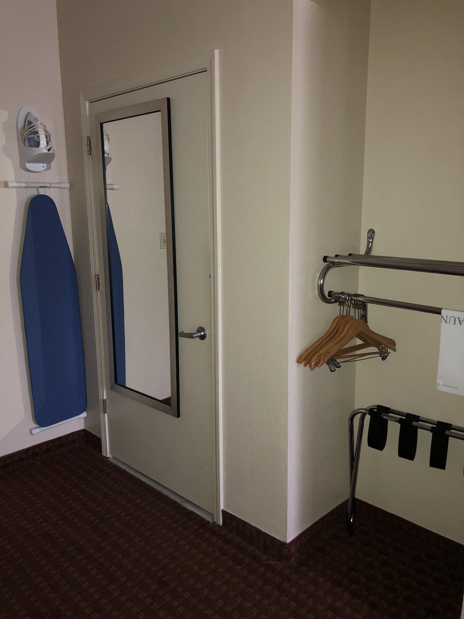 Millennium Inn Ellisville 외부 사진
