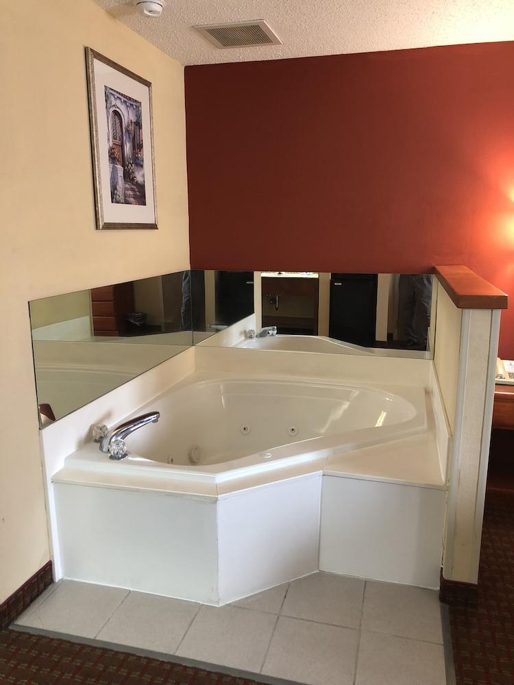 Millennium Inn Ellisville 외부 사진