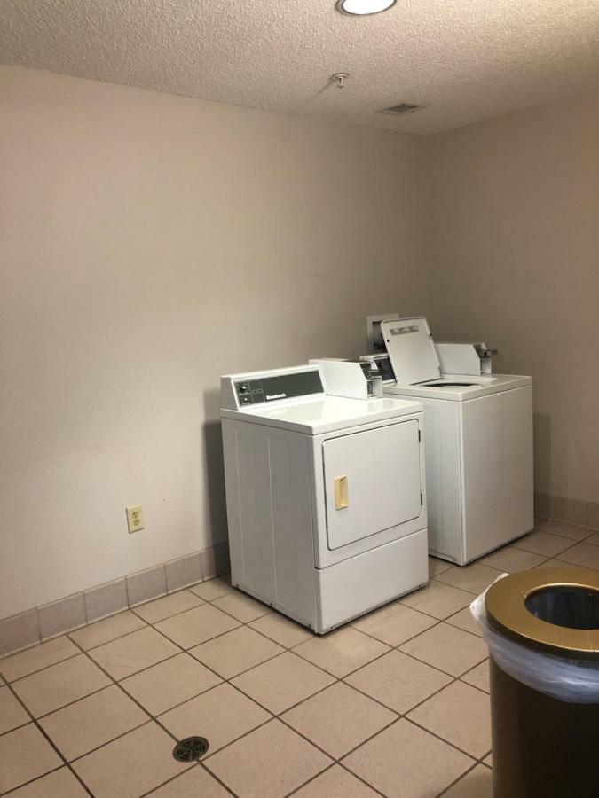 Millennium Inn Ellisville 외부 사진